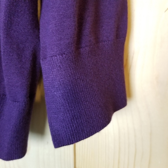 Cable & Gauge Waist Length Purple Button Down Cardigan Sweater NWT - Picture 5 of 11